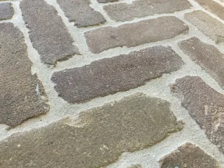 ReUse Pflasterklinker und Natursteinplatten für den Außenbereich ReUse Pflasterklinker und Natursteinplatten für den Außenbereich
