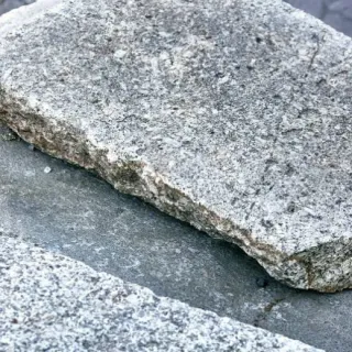 ReUse Pflasterklinker und Natursteinplatten für den Außenbereich ReUse Pflasterklinker und Natursteinplatten für den Außenbereich
