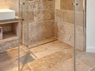 ReUse Böden und antikisierte Böden für den Innenbereich ReUse Böden und antikisierte Böden für den Innenbereich
