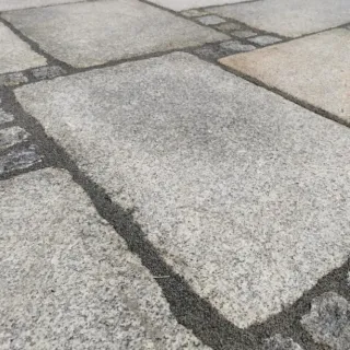 ReUse Pflasterklinker und Natursteinplatten für den Außenbereich ReUse Pflasterklinker und Natursteinplatten für den Außenbereich