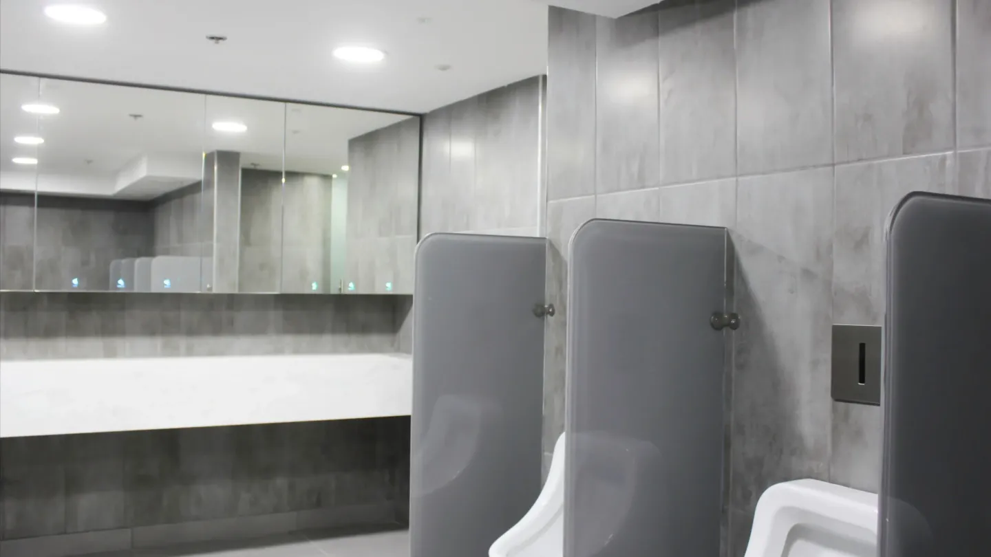 WC- und Urinalspüler WC- und Urinalspüler