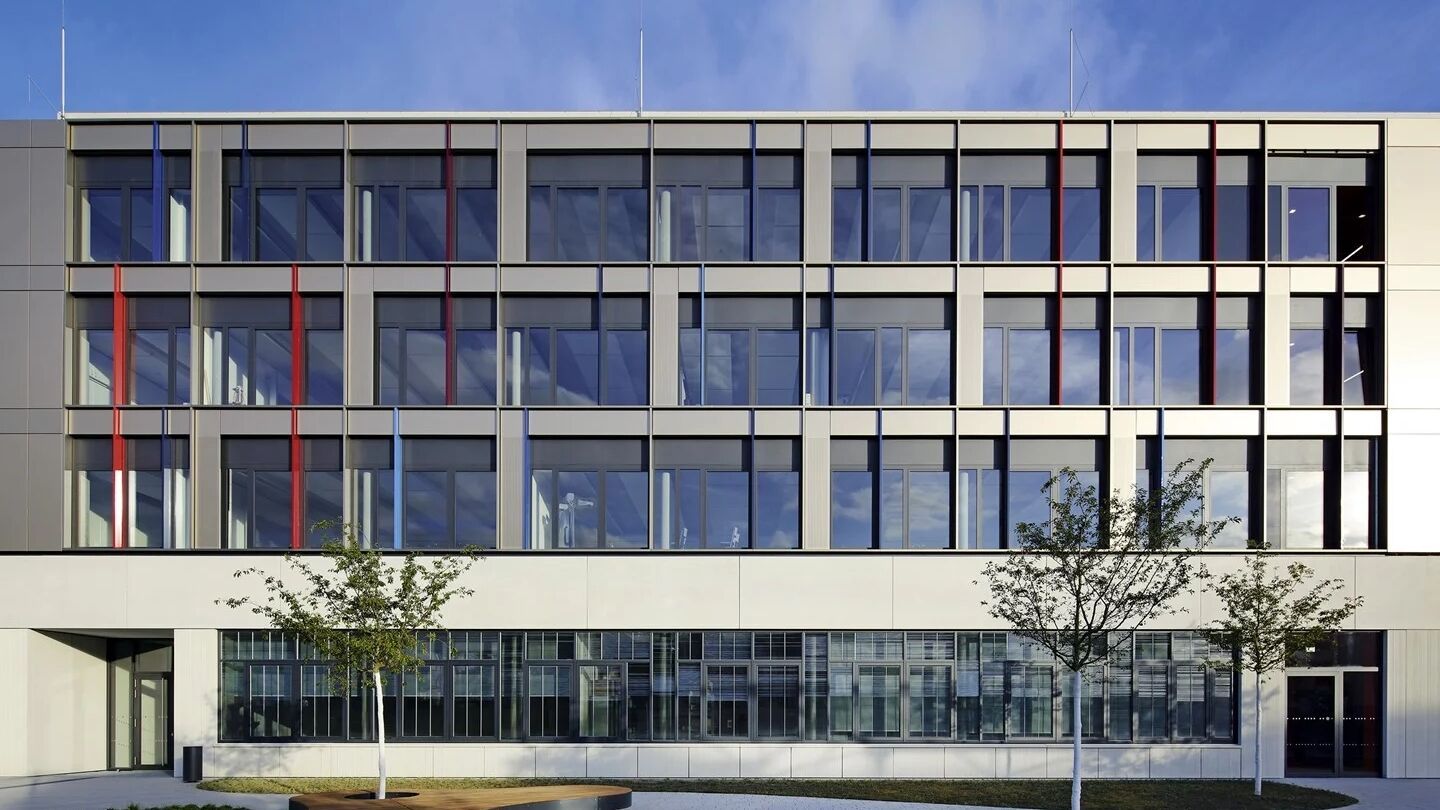 Aluminium Profilsysteme für Fassaden im Neubau und in der Sanierung