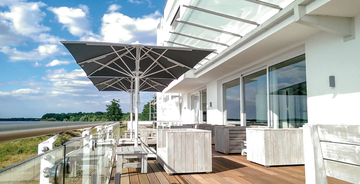 Wind- und Wetterfeste Sonnenschirme Wind- und Wetterfeste Sonnenschirme