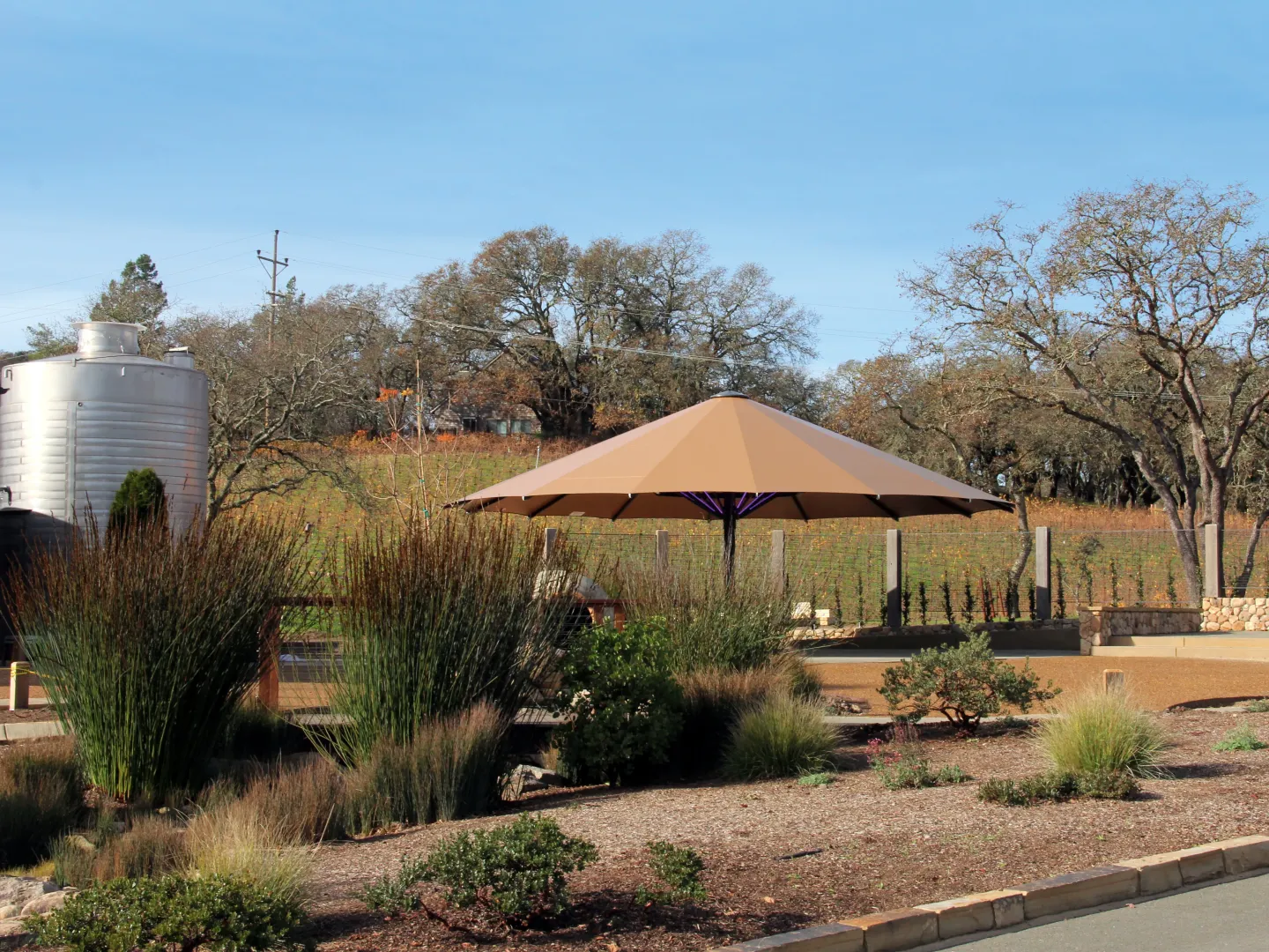 Wind- und Wetterfeste Sonnenschirme Wind- und Wetterfeste Sonnenschirme