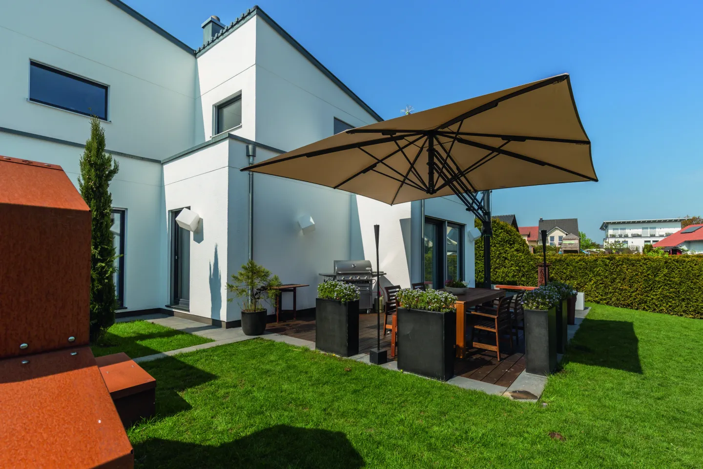 Wind- und Wetterfeste Sonnenschirme Wind- und Wetterfeste Sonnenschirme