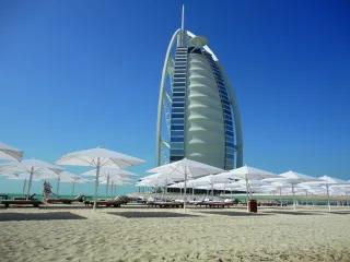 Wind- und Wetterfeste Sonnenschirme Wind- und Wetterfeste Sonnenschirme