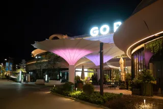 Wind- und Wetterfeste Sonnenschirme Wind- und Wetterfeste Sonnenschirme