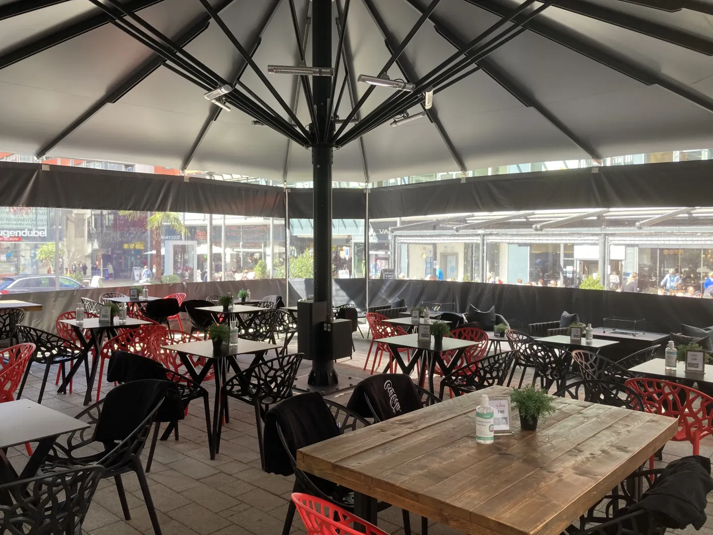 Wind- und Wetterfeste Sonnenschirme Wind- und Wetterfeste Sonnenschirme