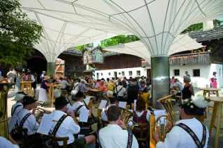 Wind- und Wetterfeste Sonnenschirme Wind- und Wetterfeste Sonnenschirme