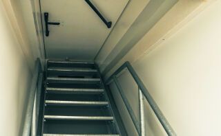 Staka Feste Treppe für Flachdachausstieg Staka - Staka Feste Treppe für Flachdachausstieg