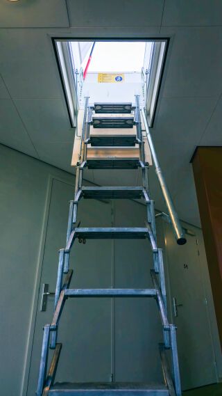 Staka Scherentreppe für Flachdachausstieg Staka - Staka Scherentreppe für Flachdachausstieg