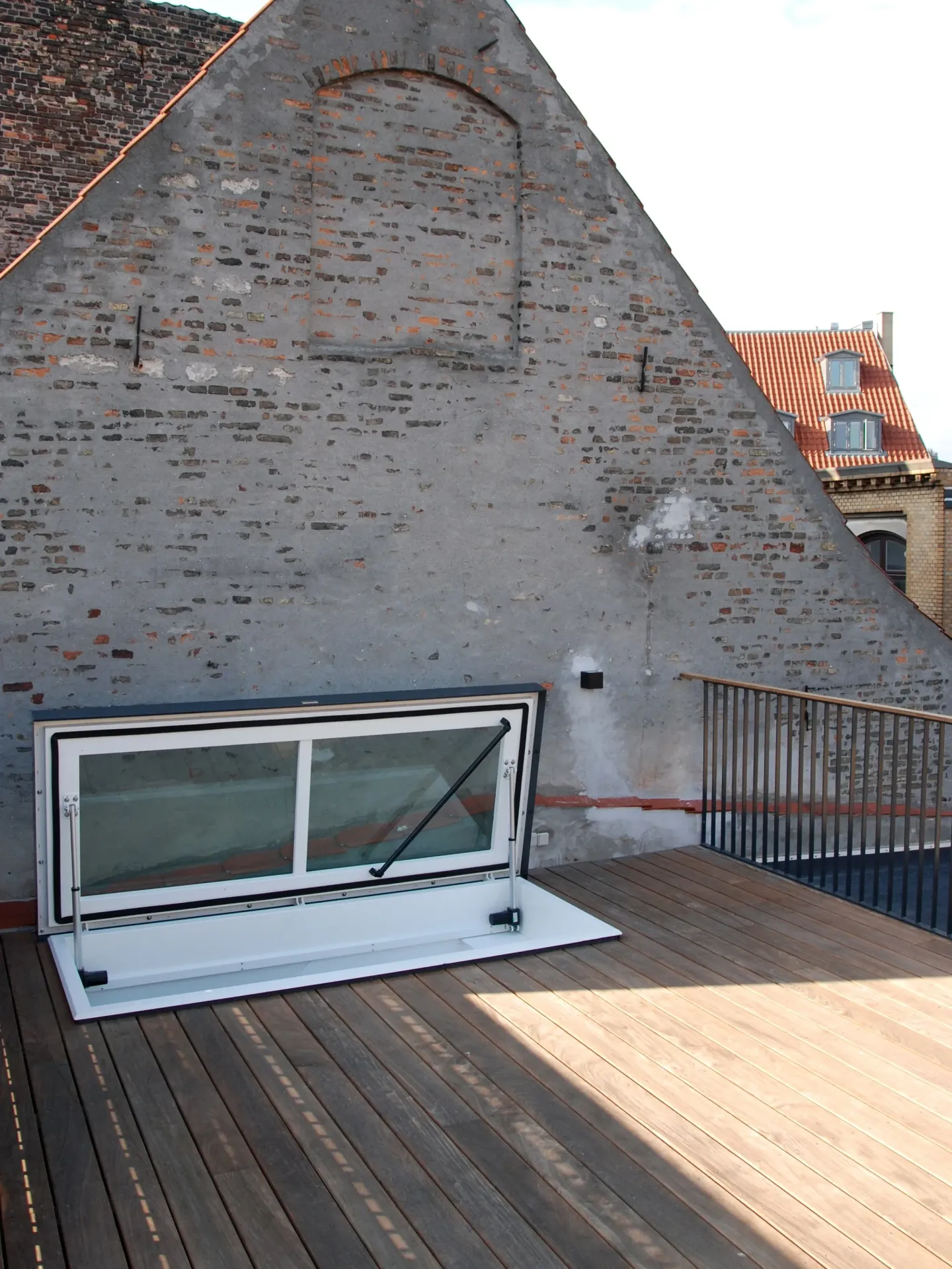 Flachdachausstiege mit Glas: Staka Flachdachausstiege mit Glas: Staka
