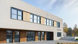 StoEcoshape Gedämmte Fassaden mit vorgefertigten Putzelementen StoEcoshape Gedämmte Fassaden mit vorgefertigten Putzelementen