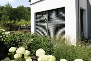 Tageslichtmanagement mit Raffstore Tageslichtmanagement mit Raffstore