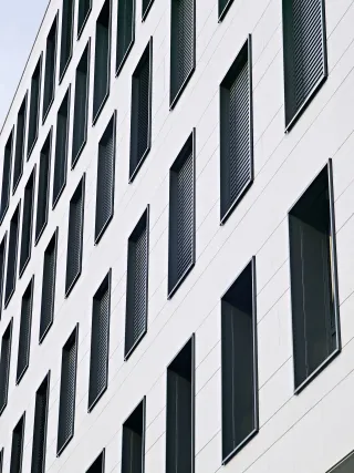 Tageslichtmanagement mit Raffstore Tageslichtmanagement mit Raffstore