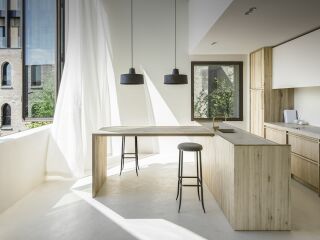 Ein Material, viele Räume: Microtopping® als durchgängige Designsprache