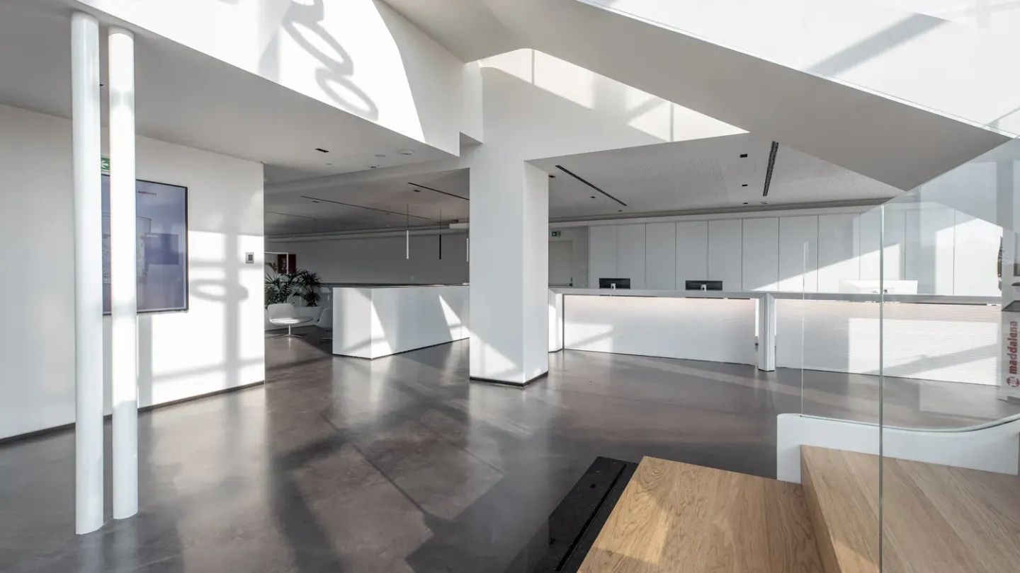 Nuvolato Architop®-Estrichboden in fugenloser Betonoptik Nuvolato Architop®-Estrichboden in fugenloser Betonoptik