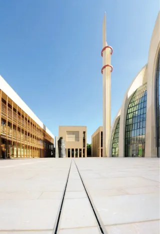 Drainage- und Entwässerungsrinnen Drainage- und Entwässerungsrinnen