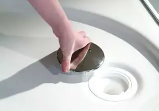 Duschwannenabläufe