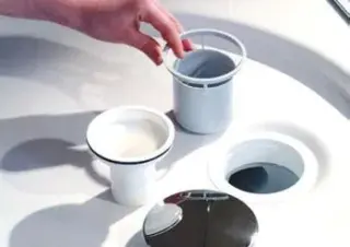 Duschwannenabläufe