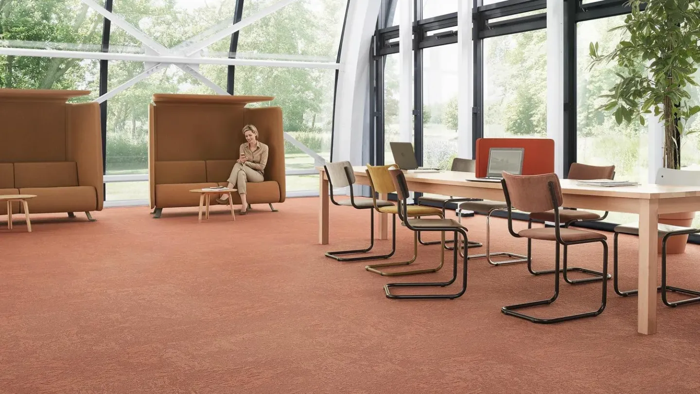 DESSO EcoBase® - bitumenfreier Teppichrücken vollständig recycelbar DESSO EcoBase® - bitumenfreier Teppichrücken vollständig recycelbar