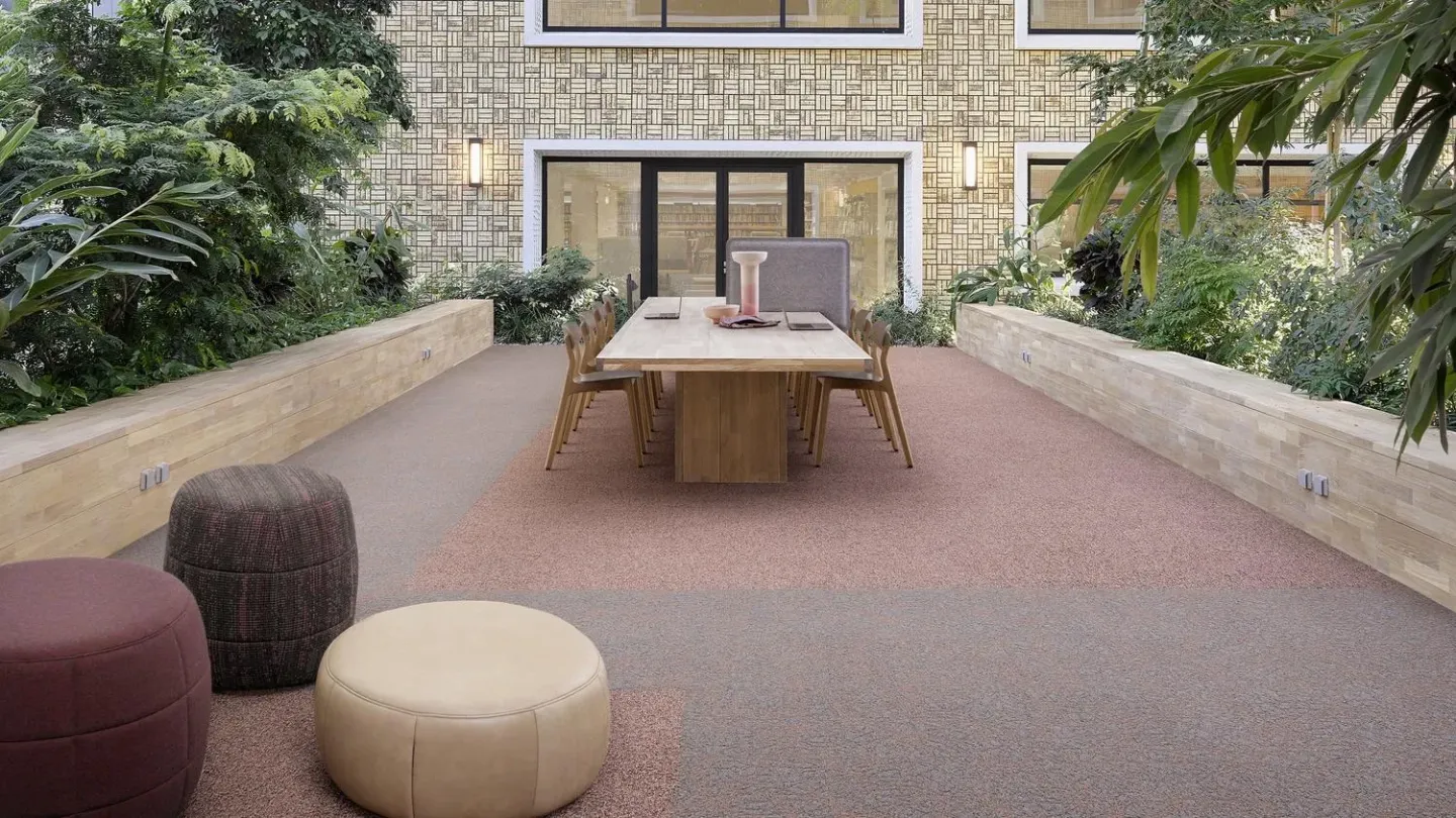 DESSO EcoBase® - bitumenfreier Teppichrücken vollständig recycelbar DESSO EcoBase® - bitumenfreier Teppichrücken vollständig recycelbar