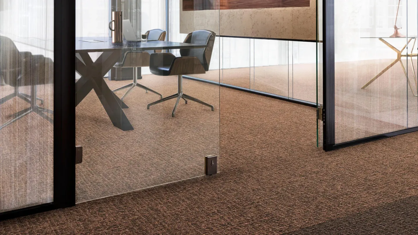 DESSO EcoBase® - bitumenfreier Teppichrücken vollständig recycelbar DESSO EcoBase® - bitumenfreier Teppichrücken vollständig recycelbar