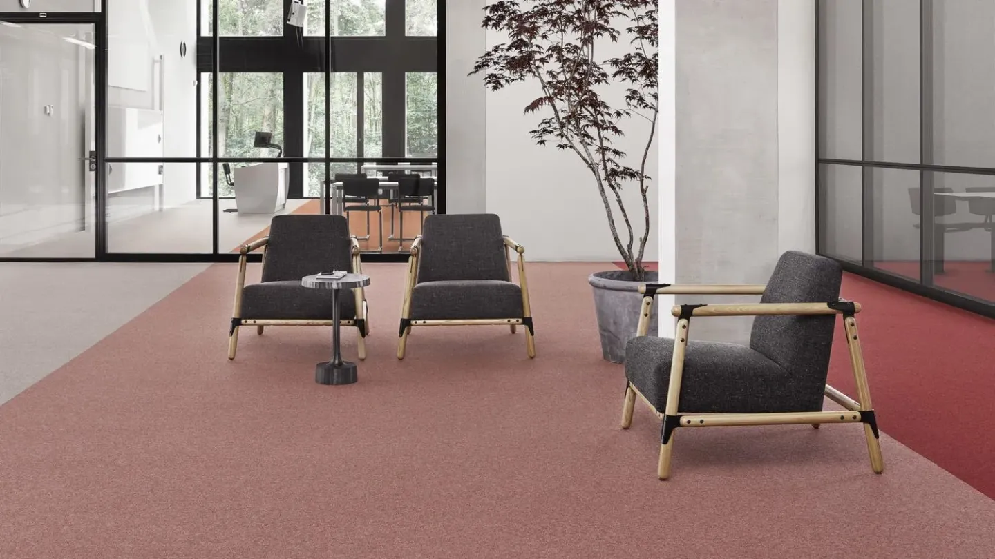 DESSO EcoBase® - bitumenfreier Teppichrücken vollständig recycelbar DESSO EcoBase® - bitumenfreier Teppichrücken vollständig recycelbar