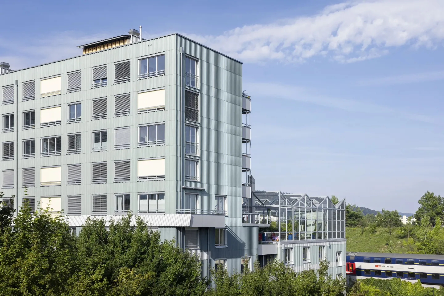 Wellplatten aus Faserzement für die Fassade Wellplatten aus Faserzement für die Fassade