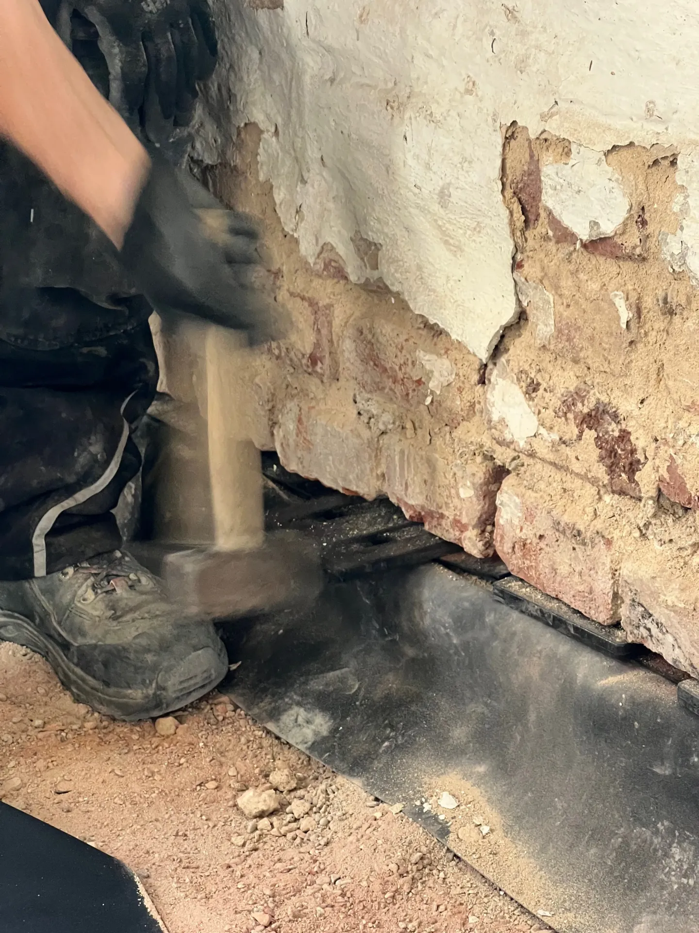 Mauerwerkstrockenlegung im Sägeverfahren mit PRINZ-Mauersägetechnik Mauerwerkstrockenlegung im Sägeverfahren mit PRINZ-Mauersägetechnik
