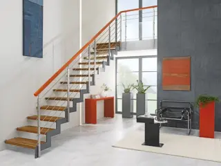 Wangentreppen mit verschiedenen Materialien Wangentreppen mit verschiedenen Materialien