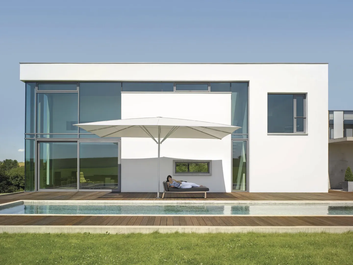 Sonnenschirme für gewerbliche und öffentliche Bereiche Sonnenschirme für gewerbliche und öffentliche Bereiche