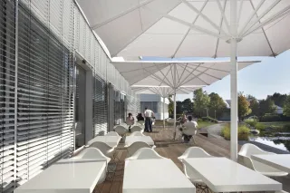 Sonnenschirme für gewerbliche und öffentliche Bereiche Sonnenschirme für gewerbliche und öffentliche Bereiche