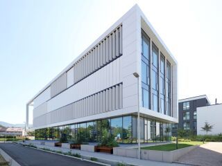 Sonnenschutz der Architektur prägt – Chancen statt Kompromisse