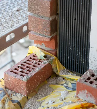 Vorwandmontage-System - Fenster- und Türelemente in der Dämmebene Vorwandmontage-System - Fenster- und Türelemente in der Dämmebene