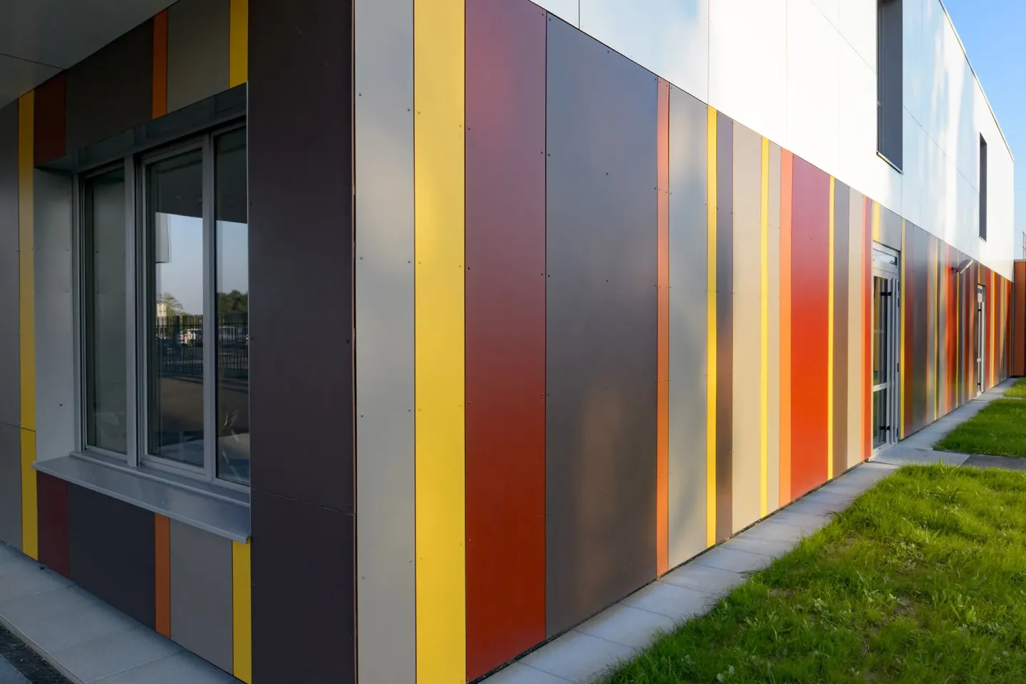 RESOPAL® - HPL-Bauplatten für verschiedene Anwendungen RESOPAL® - HPL-Bauplatten für verschiedene Anwendungen