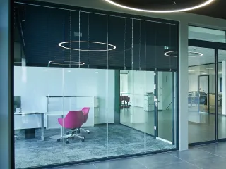 Trennwandsysteme zur flexiblen Raumgliederung Trennwandsysteme zur flexiblen Raumgliederung