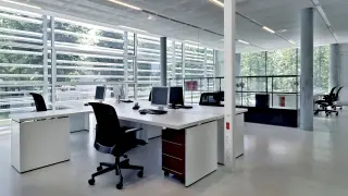 Installationssäulen: Strom- und Datenversorgung frei im Raum Installationssäulen: Strom- und Datenversorgung frei im Raum