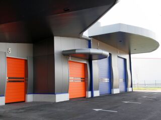 EFAFLEX SCHNELLLAUFTORE für moderne Industriegebäude