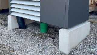 Fertigfundamente für Wärmepumpen und Ladestationen