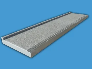 Freitragende Balkonbodenplatten und Treppenstufen aus Polymerbeton Freitragende Balkonbodenplatten und Treppenstufen aus Polymerbeton
