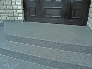 Freitragende Balkonbodenplatten und Treppenstufen aus Polymerbeton Freitragende Balkonbodenplatten und Treppenstufen aus Polymerbeton