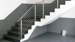 Pfosten-Geländersysteme