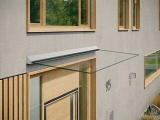 Freitragendes Glasvordach – neue Akzente an der Fassade