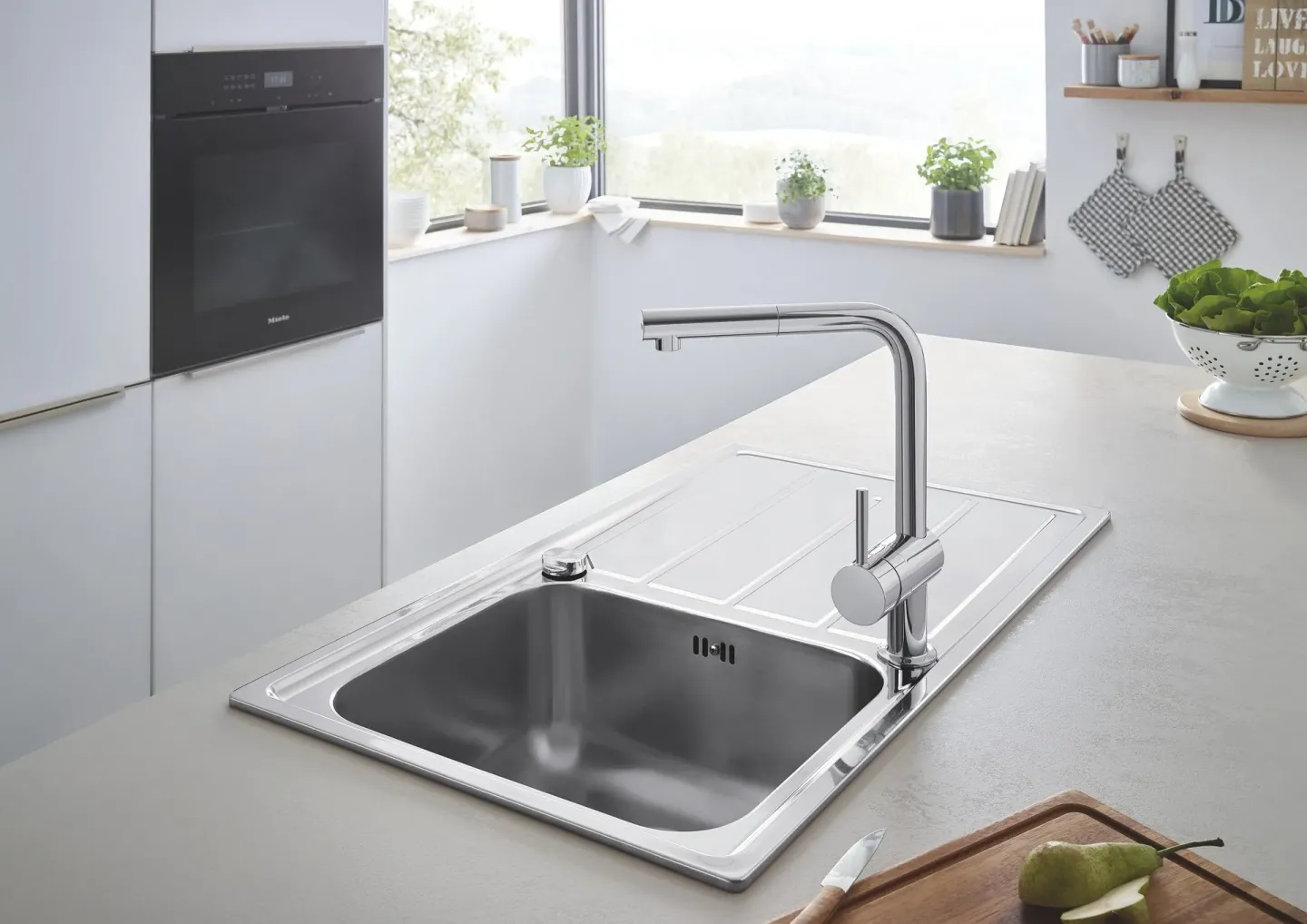 GROHE Spülbecken aus Edelstahl und Mineralwerkstoff GROHE Spülbecken aus Edelstahl und Mineralwerkstoff