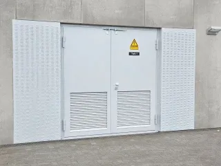 Mehrzwecktüren mit Drehflügel für den Außen- und Innenbereich Mehrzwecktüren mit Drehflügel für den Außen- und Innenbereich