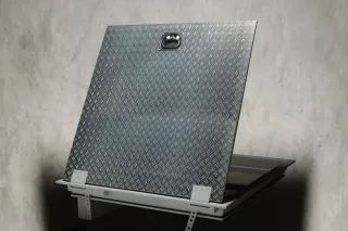 Deckenklappen, T90 Brandschutz und Rauchschutz für den horizontalen Einbau Deckenklappen, T90 Brandschutz und Rauchschutz für den horizontalen Einbau