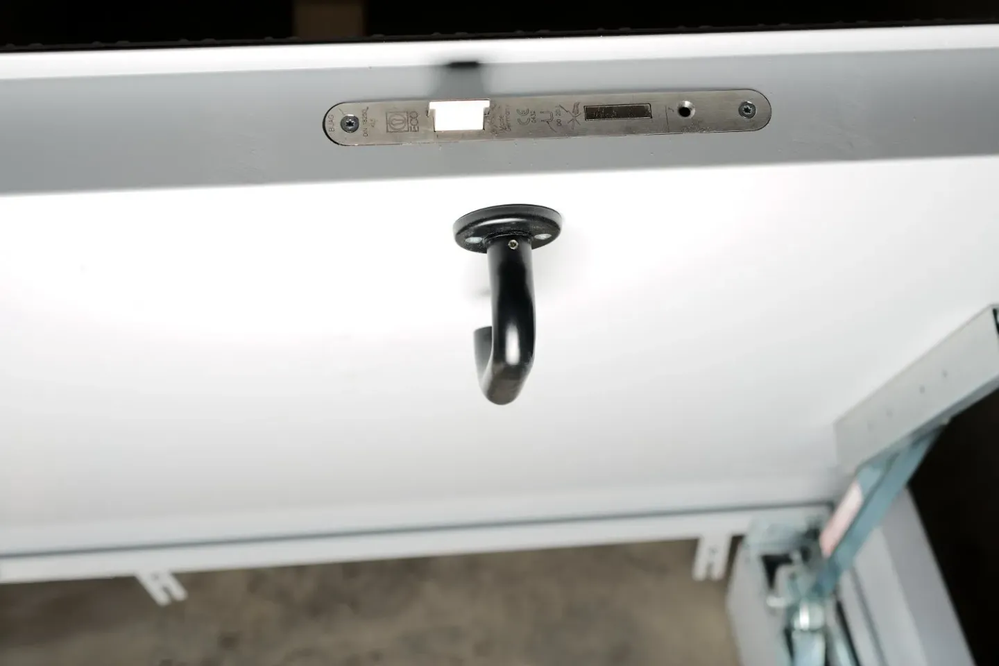 Deckenklappen, T90 Brandschutz und Rauchschutz für den horizontalen Einbau Deckenklappen, T90 Brandschutz und Rauchschutz für den horizontalen Einbau