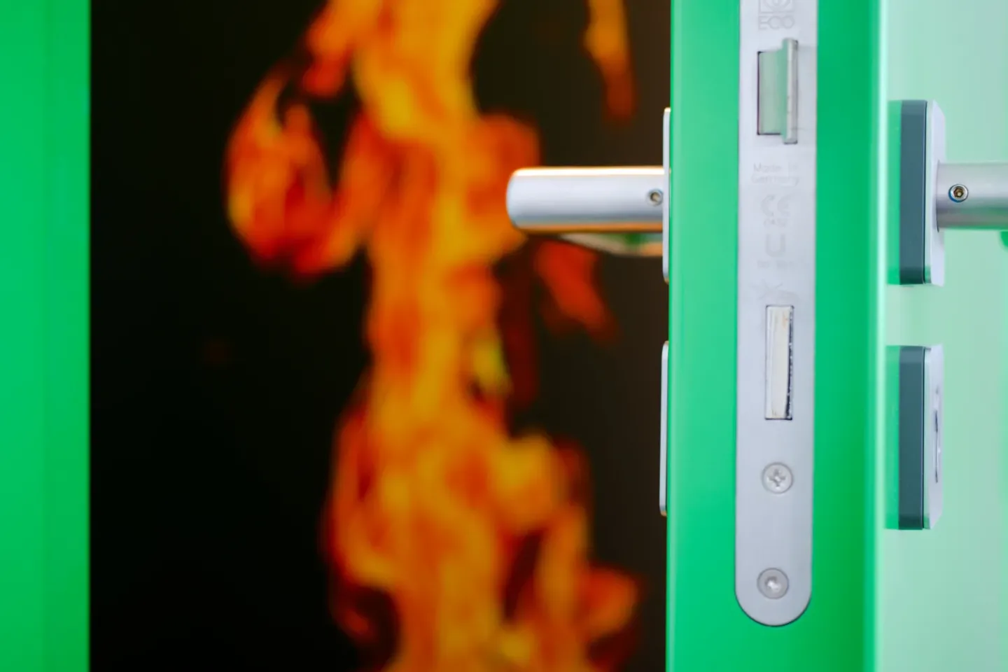 CE-gekennzeichnete Feuerschutztüren EI(2) nach EN 16034 CE-gekennzeichnete Feuerschutztüren EI(2) nach EN 16034