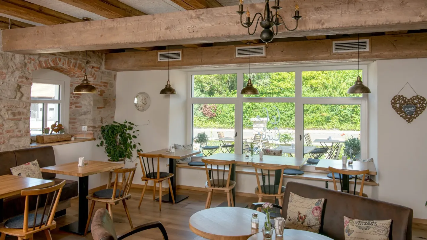 Fenstersysteme für die energetische Sanierung in Altbau und Denkmalschutz Fenstersysteme für die energetische Sanierung in Altbau und Denkmalschutz